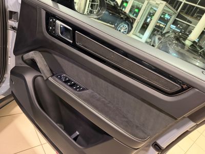 2023 Porsche Cayenne