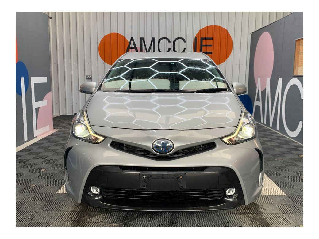 2019 Toyota Prius Alpha
