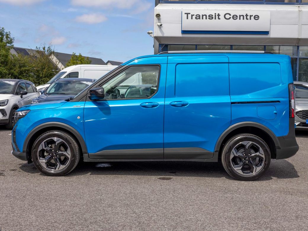 2025 Ford Transit Courier