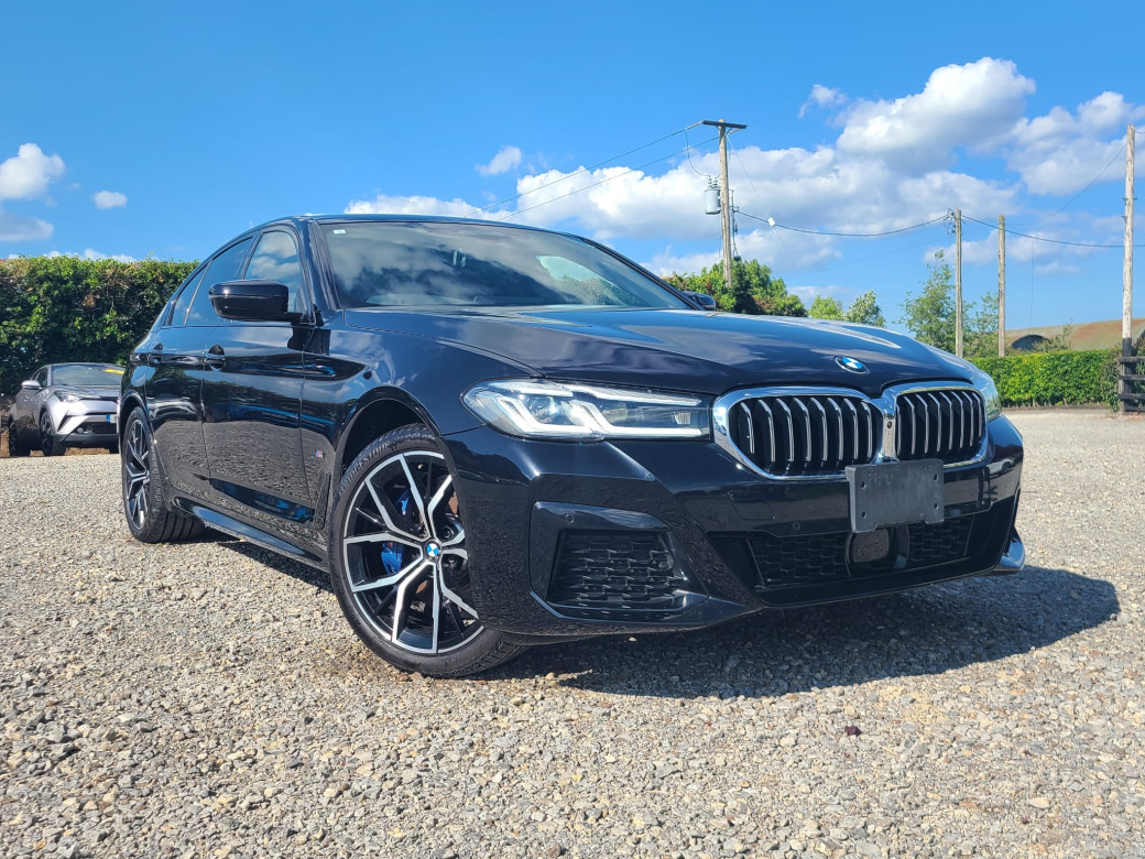 2021 BMW 530