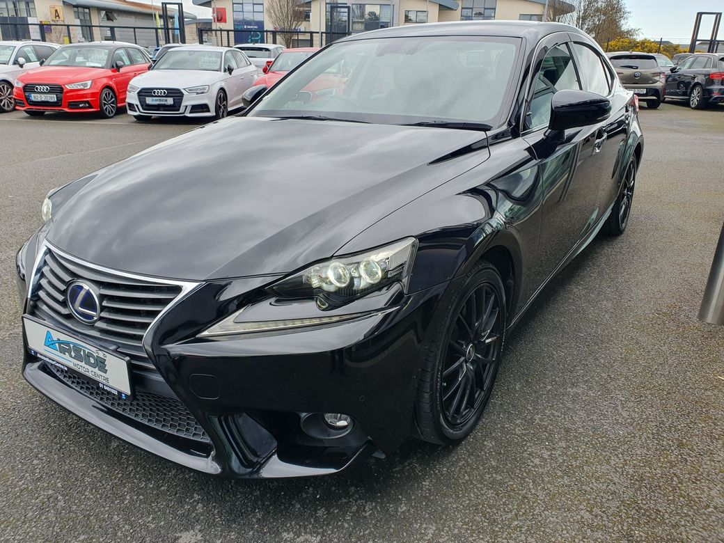 2015 Lexus IS 300h