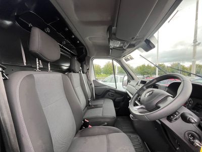 2022 Renault Master