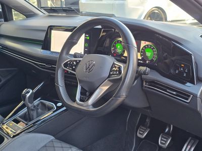 2024 Volkswagen Golf