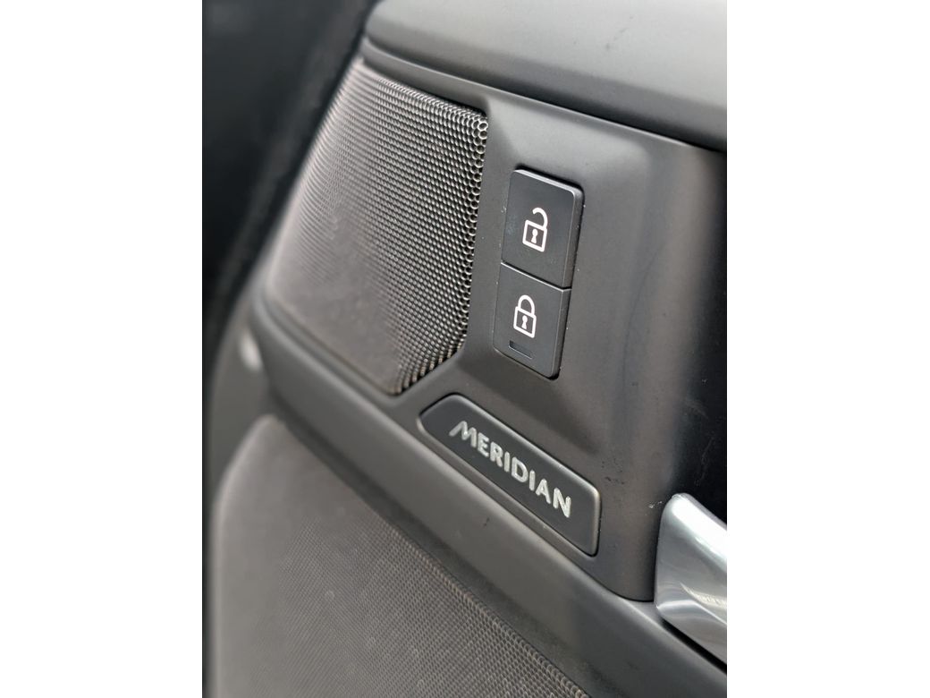 2025 Land Rover Defender