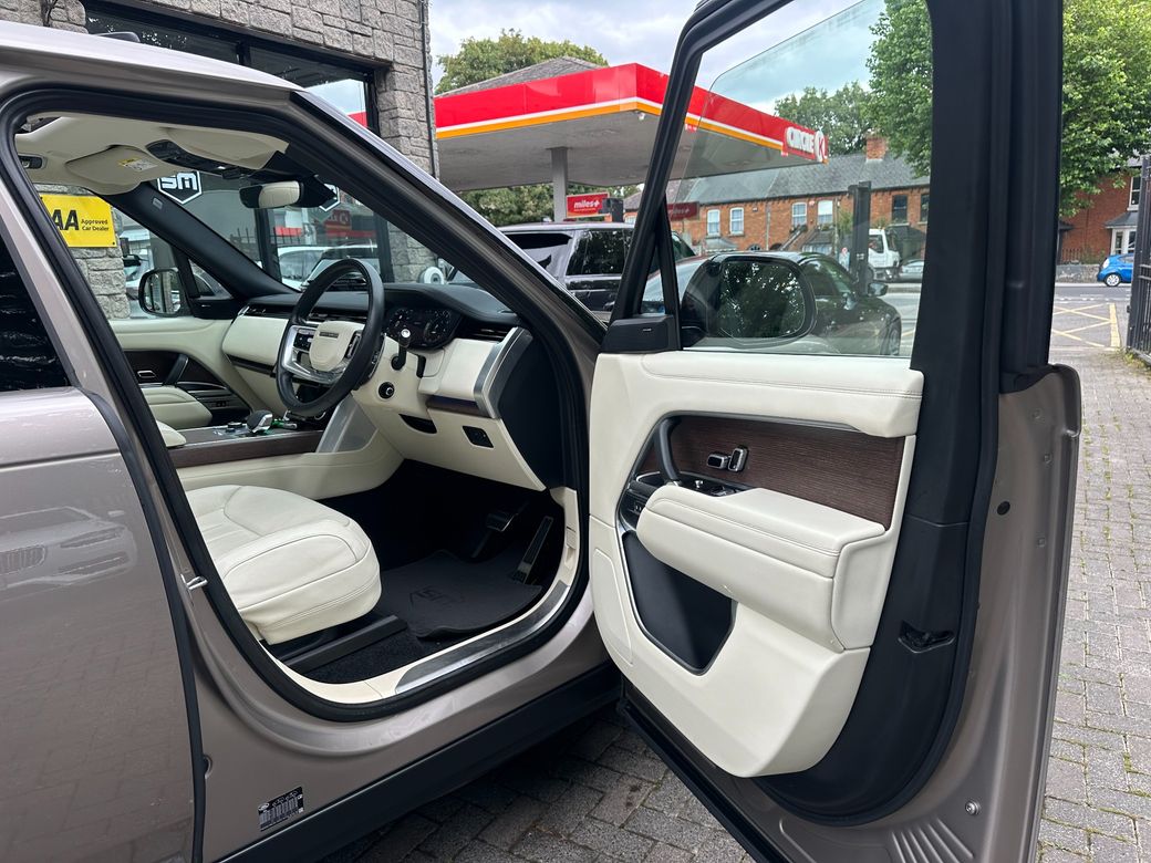 2023 Land Rover Range Rover