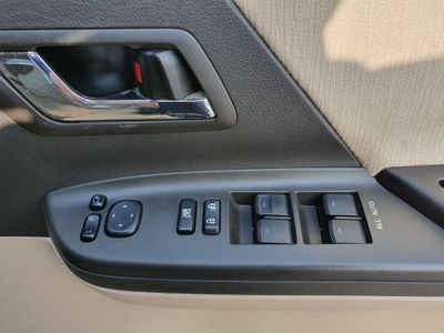 2013 Toyota Alphard