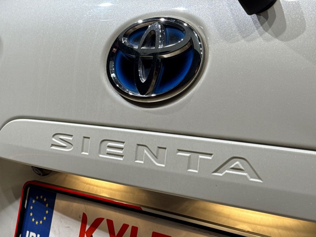 2021 Toyota Sienta