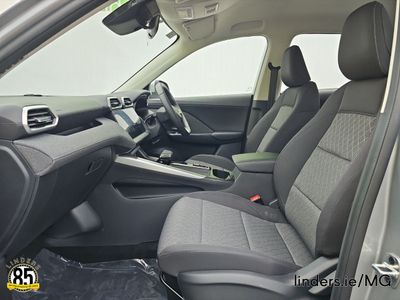 2025 MG ZS
