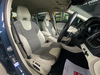 2016 Volvo V40