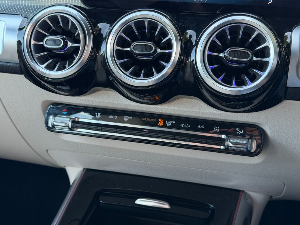 2022 Mercedes-Benz EQB