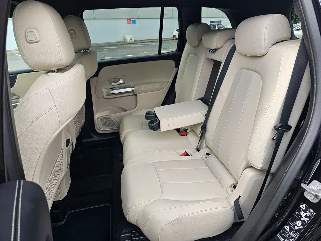 2025 Mercedes-Benz GLB Class
