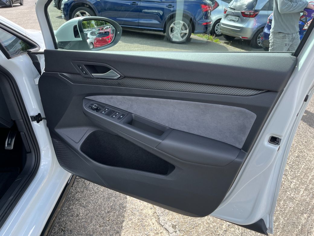 2023 Volkswagen Golf