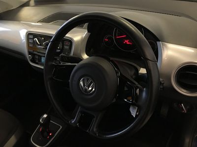 2016 Volkswagen up!