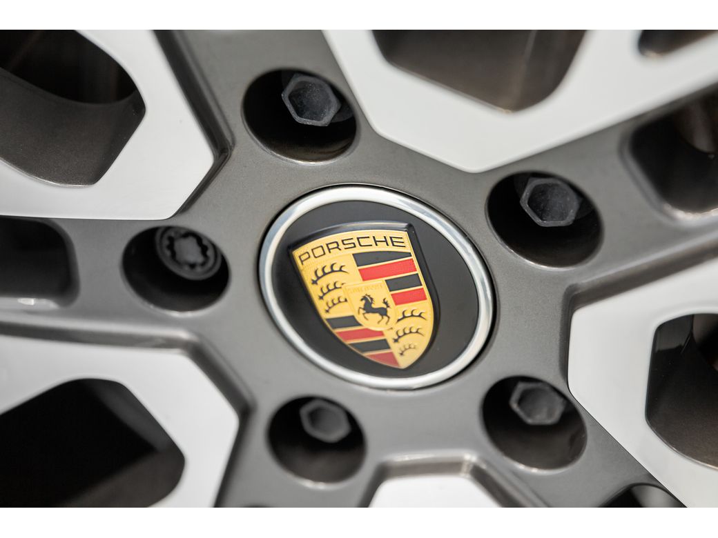 2023 Porsche Panamera