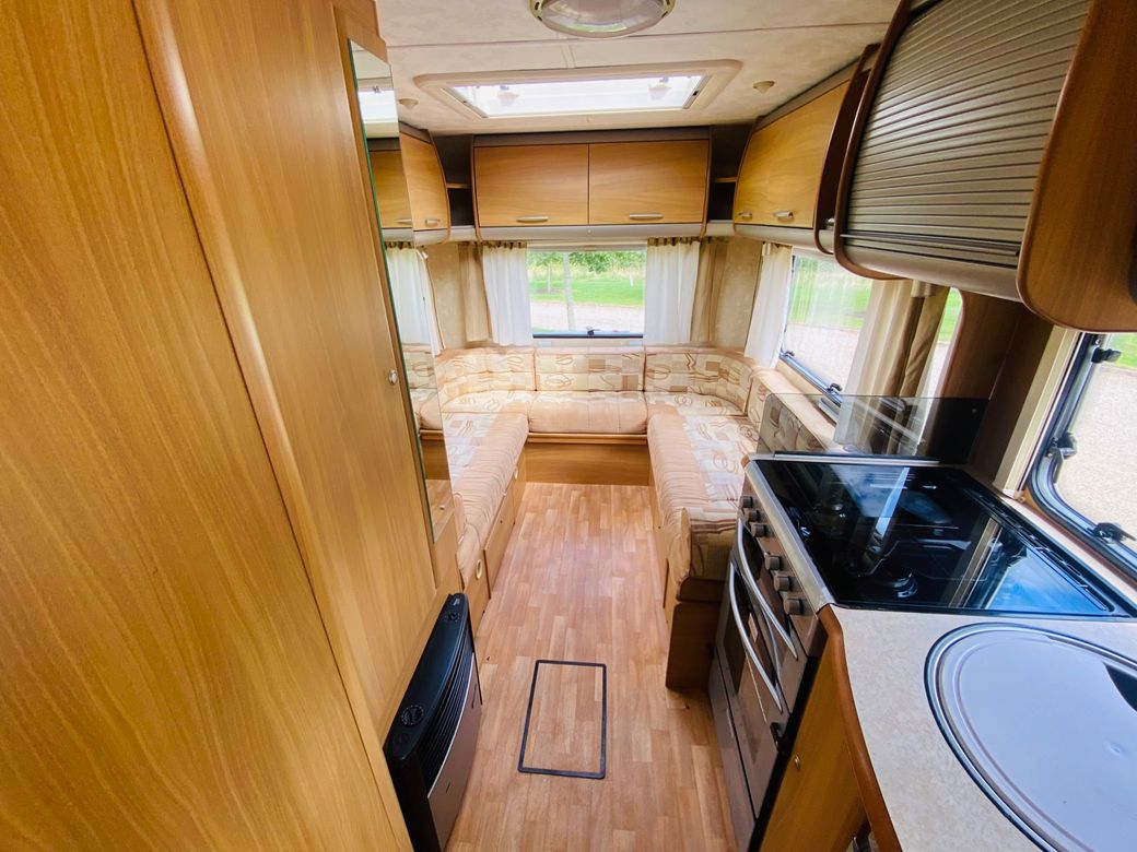 2006 SWIFT  SUNDANCE 590PR 