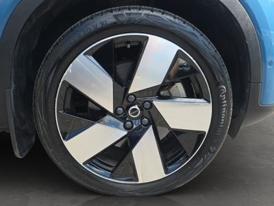 2023 Volvo XC40