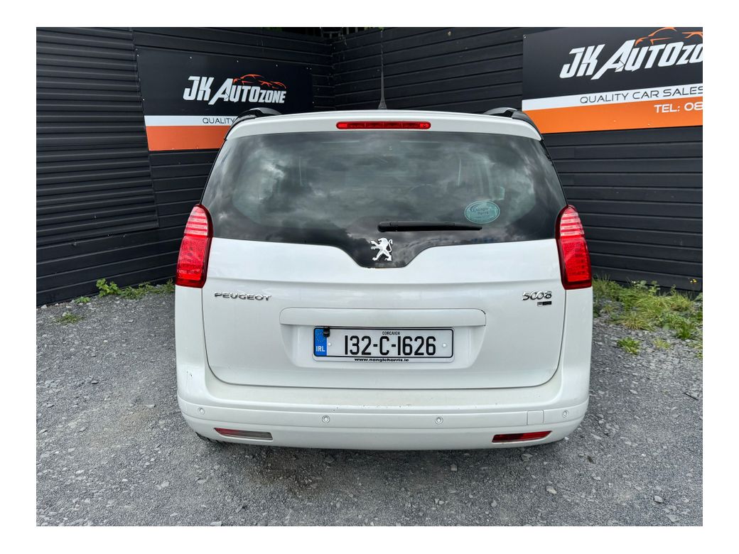 2013 Peugeot 5008