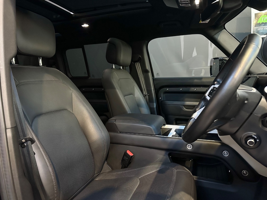 2025 Land Rover Defender