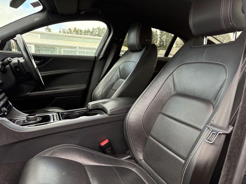 2018 Jaguar XE
