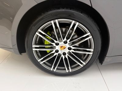 2016 Porsche Panamera