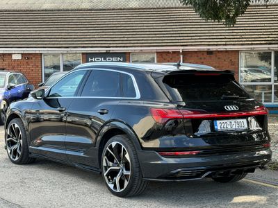 2022 Audi e-tron
