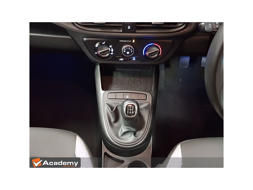 2023 Hyundai i10