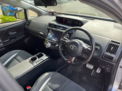2020 Toyota Prius Alpha