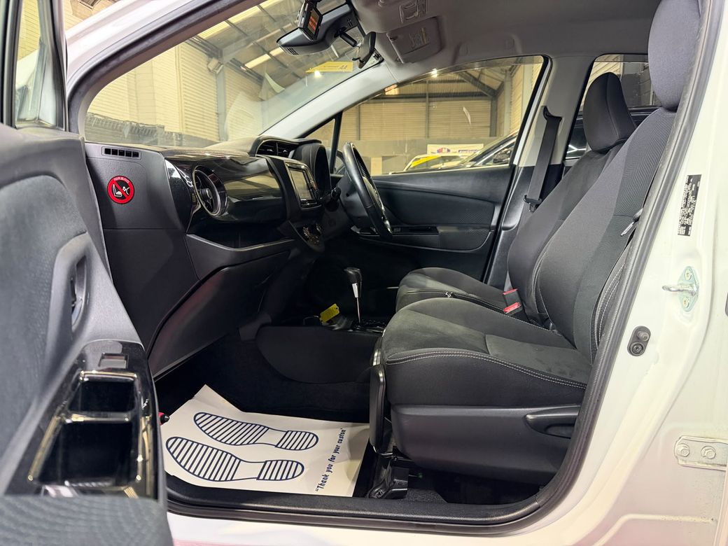2017 Toyota Vitz