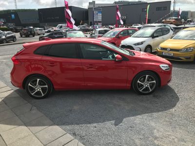 2018 Volvo V40