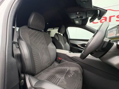 2025 Peugeot 5008