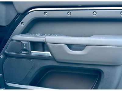 2025 Land Rover Defender