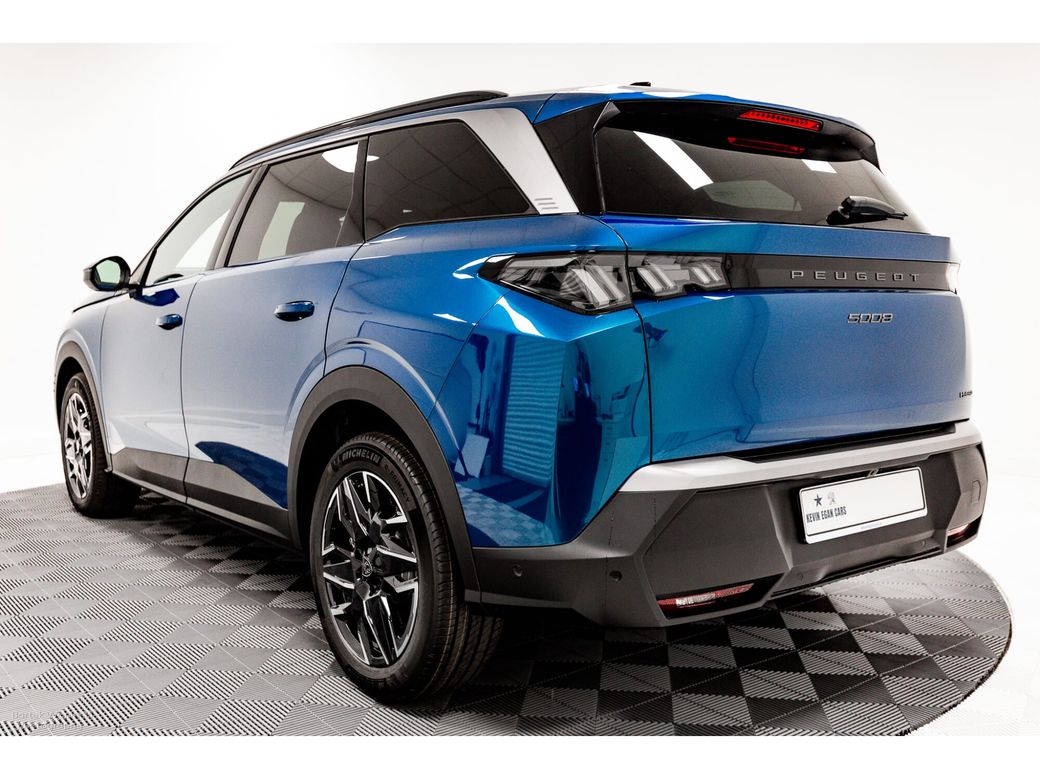 2025 Peugeot 5008