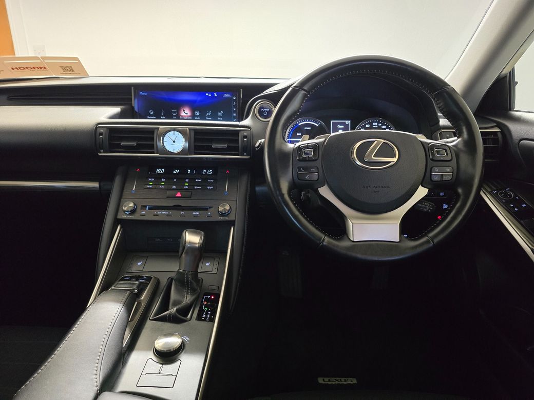 2020 Lexus IS 300h