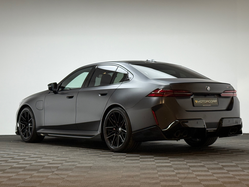 2025 BMW M5