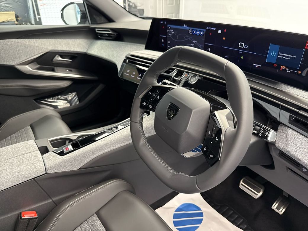 2025 Peugeot 5008