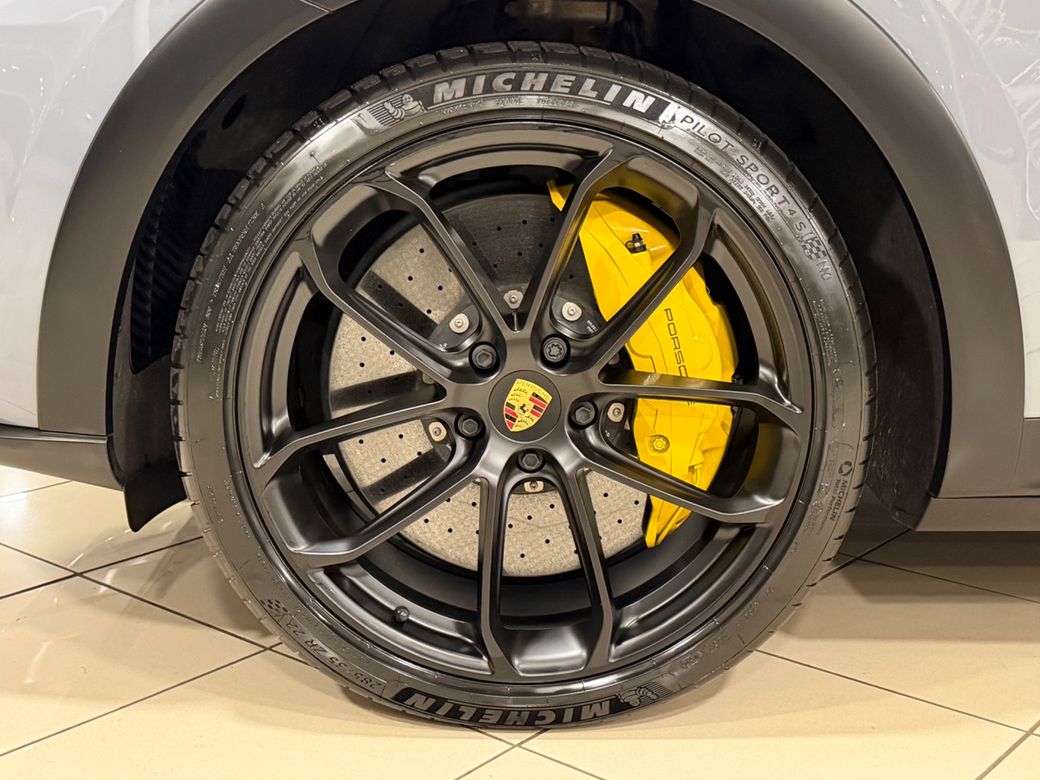 2023 Porsche Cayenne