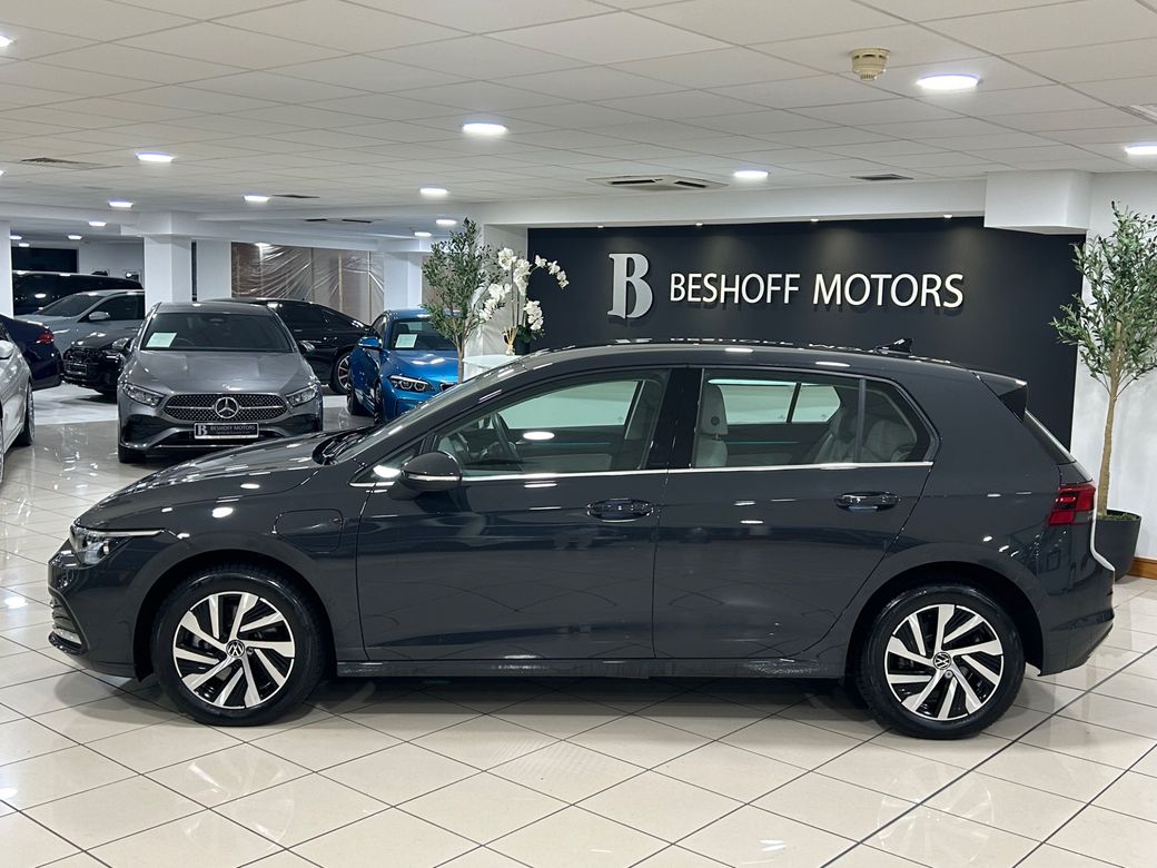 2024 Volkswagen Golf