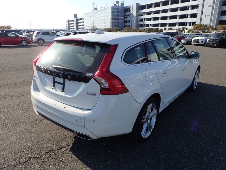 2018 Volvo V60
