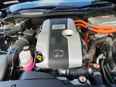 2016 Lexus IS 300h