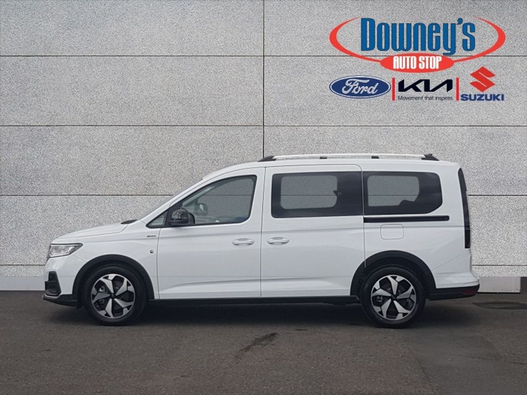 2025 Ford Tourneo Connect