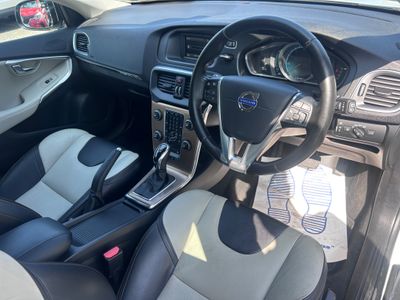 2014 Volvo V40