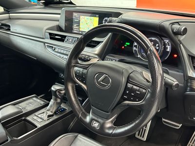 2020 Lexus ES 300h