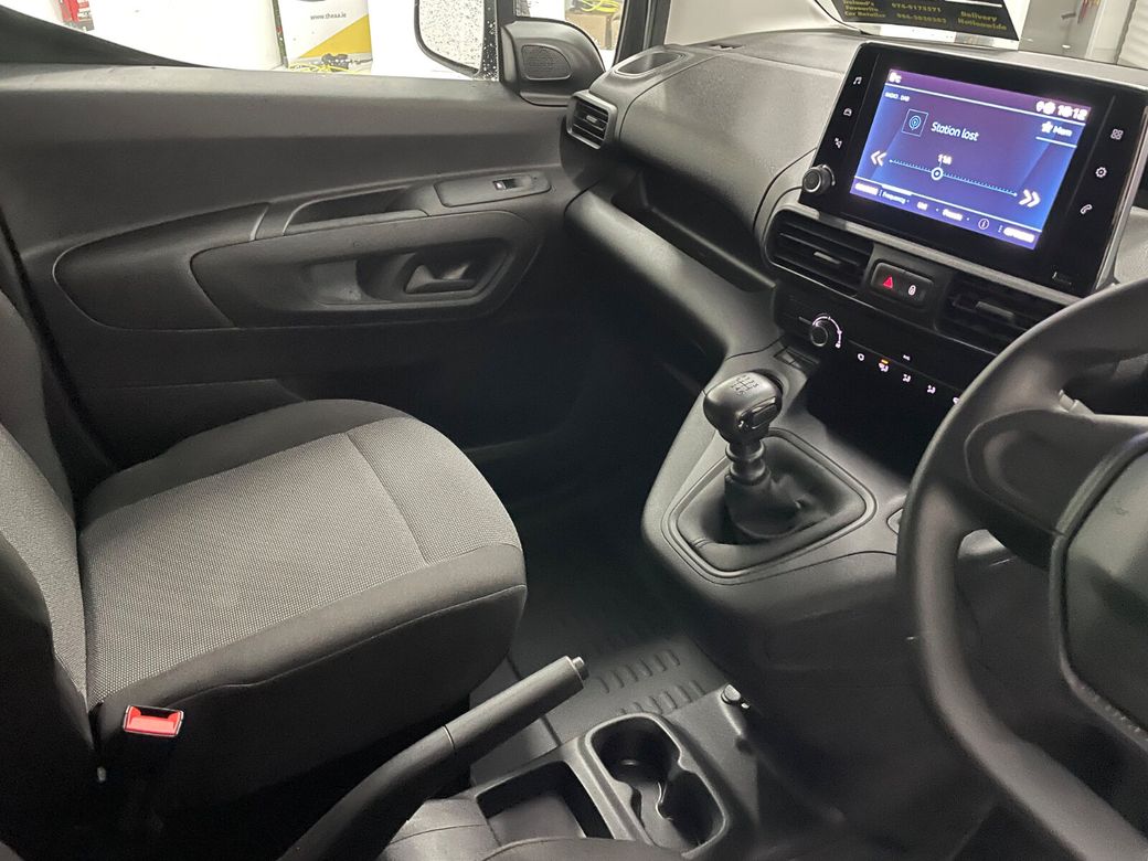 2024 Peugeot Partner
