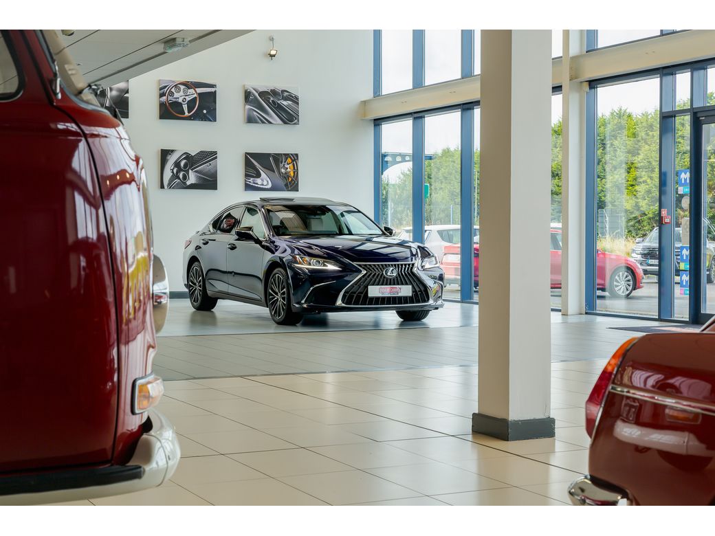 2023 Lexus ES 300h