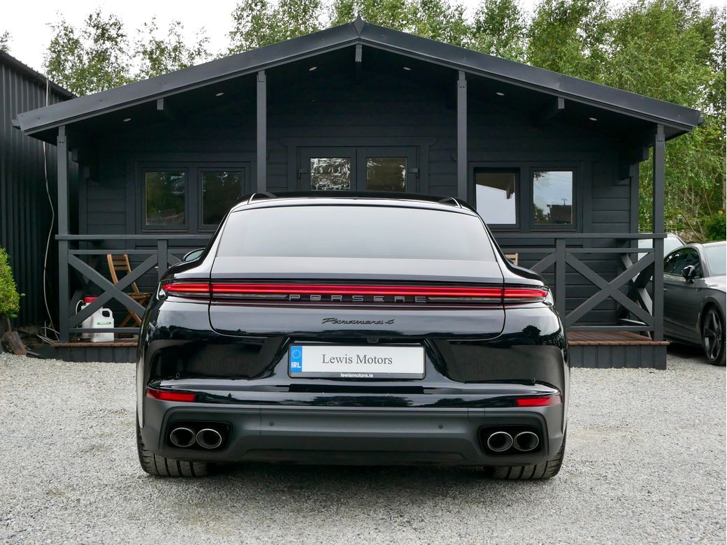 2025 Porsche Panamera