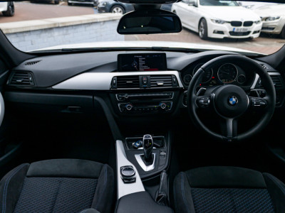 2015 BMW 320