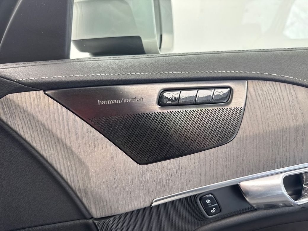 2023 Volvo XC90