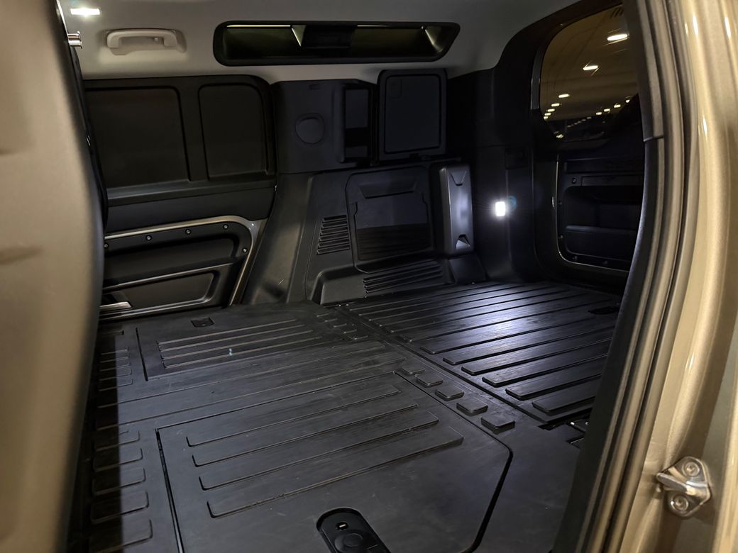 2023 Land Rover Defender