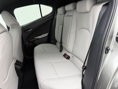 2026 Lexus UX 300e