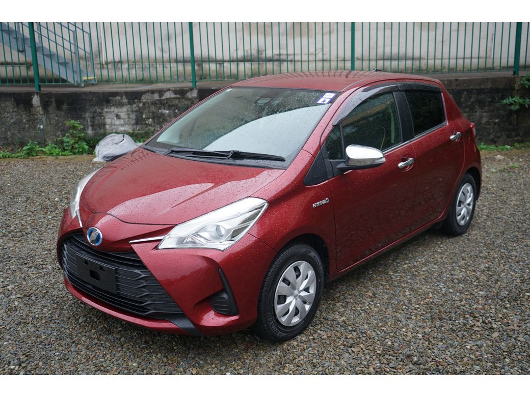 2017 Toyota Vitz